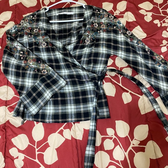 Zara Tops - Embroidered blouse. Brand new without tag